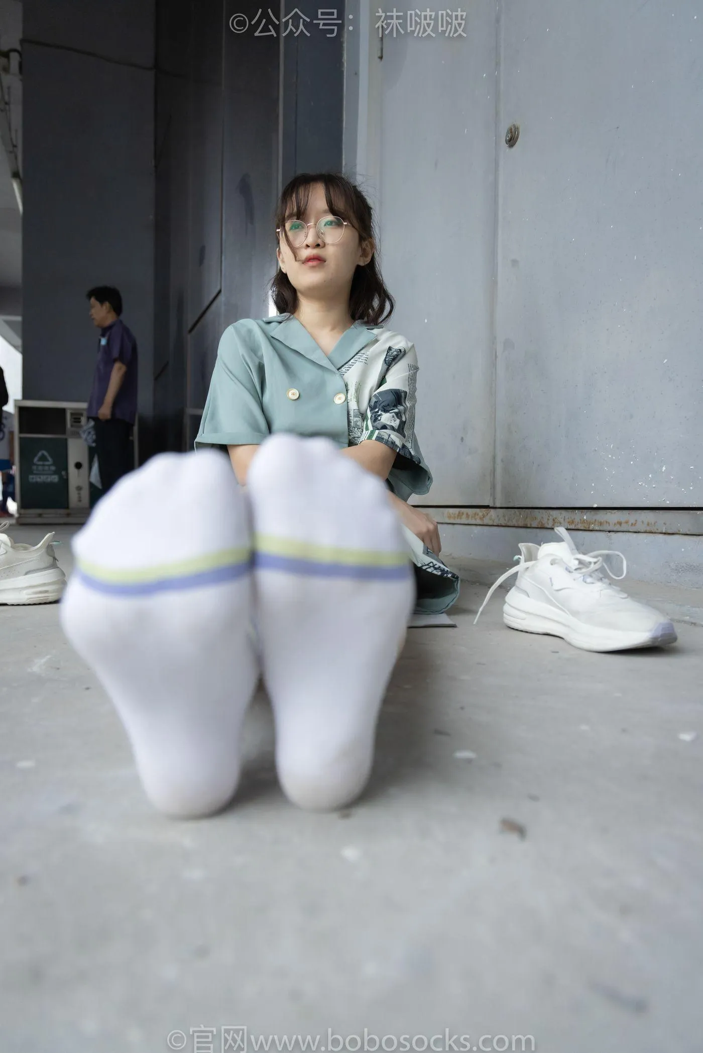 [BoBoSocks袜啵啵]NO.025 熊熊-安踏运动鞋、白色棉袜（踩脏）、裸足 [146P]插图6